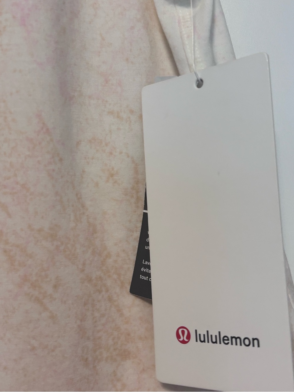 Lululemon - Picture 3 of 4